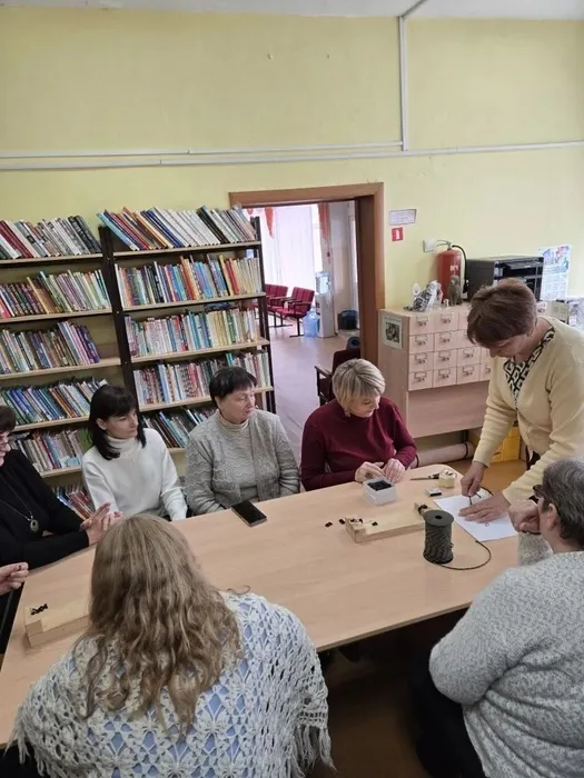 Мастер-класс по плетению браслетов выживания для бойцов сво