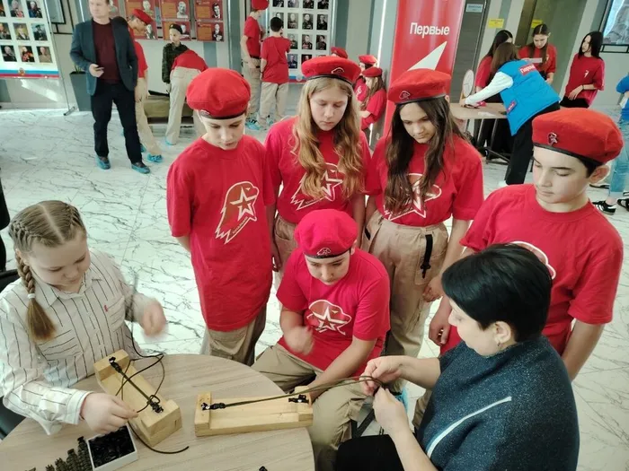 Работа интерактивной площадки на празднике, посвящённом Дню защитника Отечества