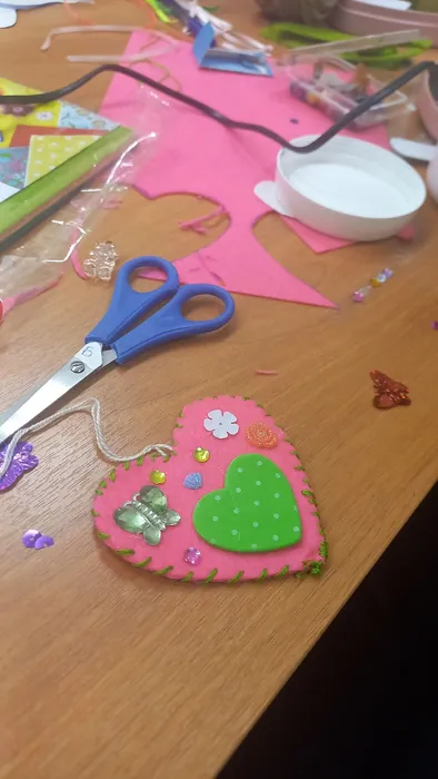 Новогодний мастер-класс по изготовлению новогодней ёлочной игрушки