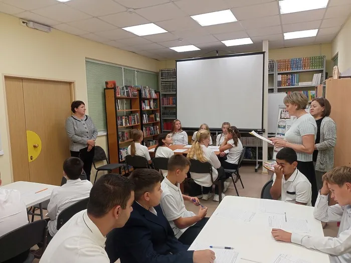 Ученики принимают участие во Всероссийском диктанте на языках народов России