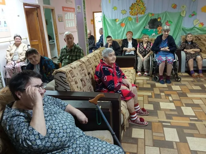 Благодарные участники поэтического вечера