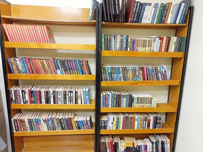 Поступившие книги пополнили полки Буккросинга