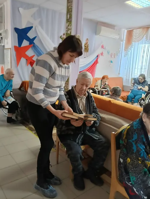 Участники акции- жители Пансионата ветеранов труда