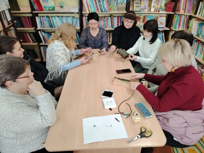 Мастер-класс по плетению браслетов выживания для бойцов сво