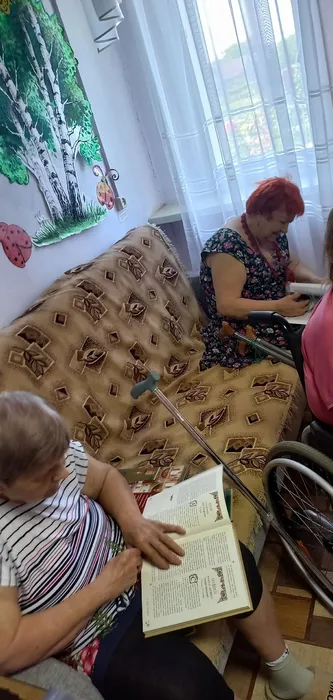 Просмотр книг с выставки