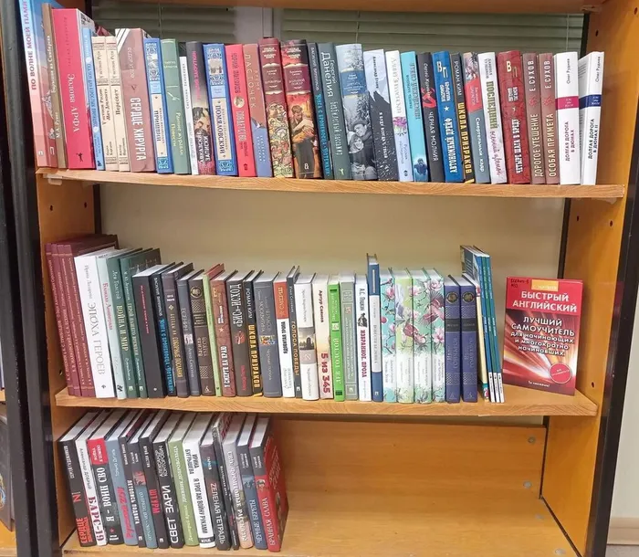 Новые книги на выставке Караван новых книг